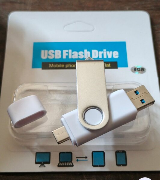 8 GB - CLÉ USB 3.0 (2 en 1)
