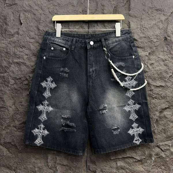 Short en jean brodé tendance
