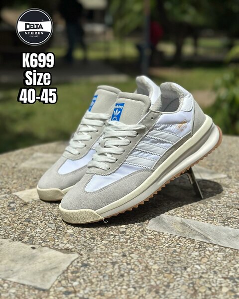 Stylish and comfortable sneakers High Quality 1st Class Kicks 🔥🔥 THE OG’s💪