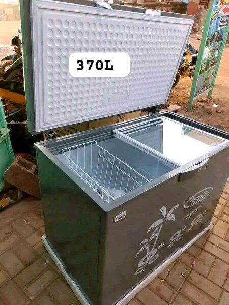 Congélateur coffre 370L