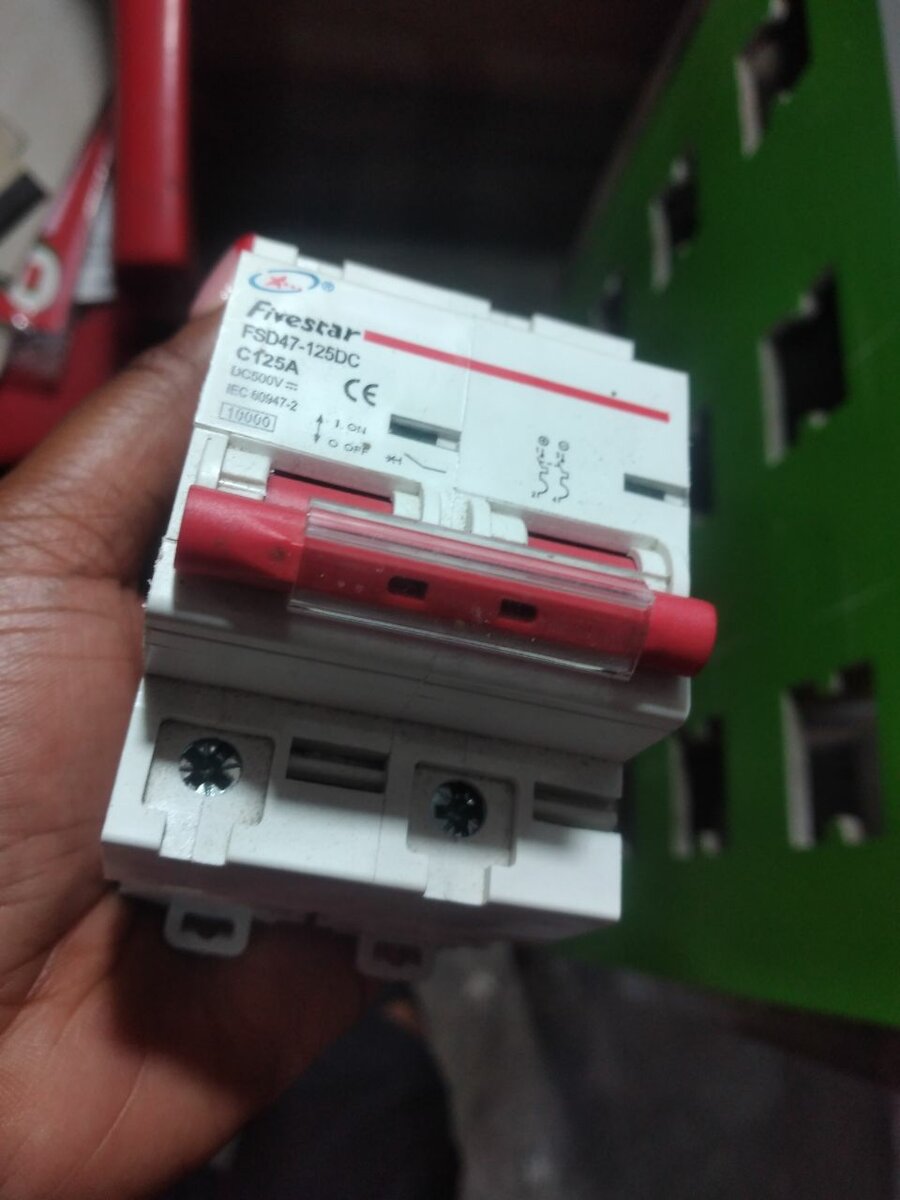 Dc breaker 125 Amp