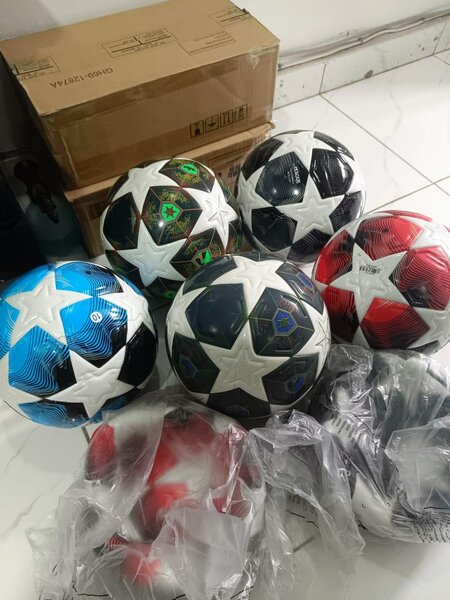 Ballons de football résistants