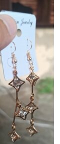 LADIES AND GIRLS FASHION LONG EARING WITH STONE STYLE LATEST DESIGN