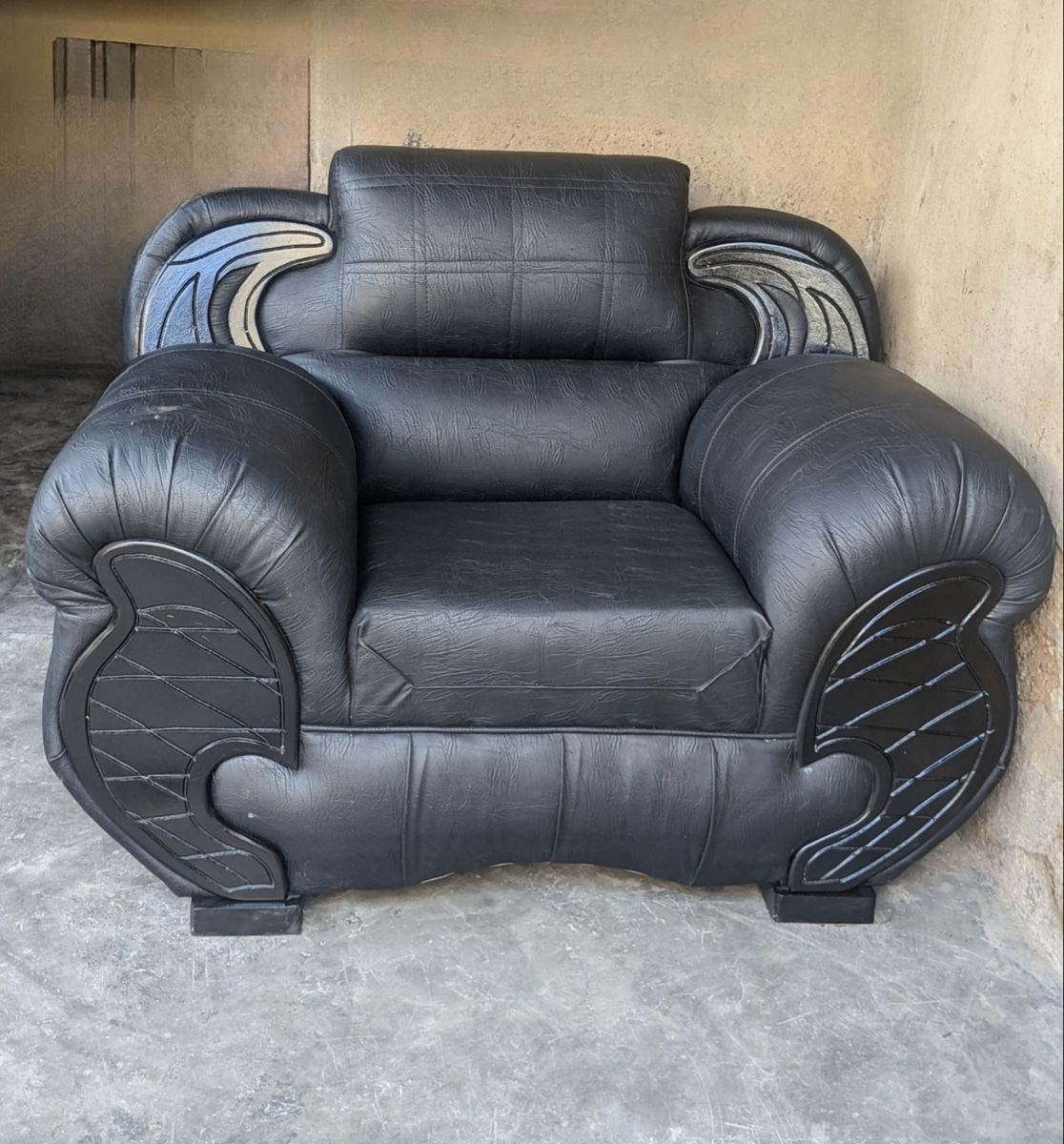 4 Piece Nigerian Sofa set