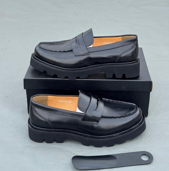 Mocassins élégants en cuir noir