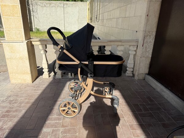 Коляска, в хорошем состоянии