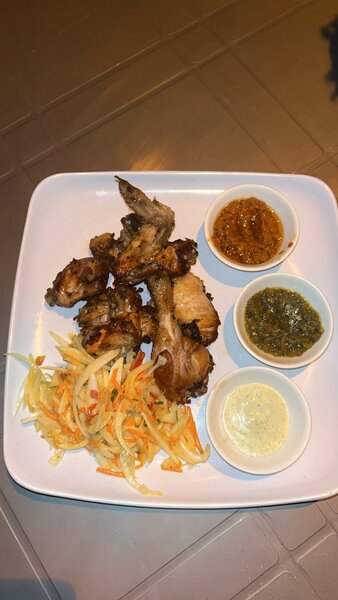 Poulet Grillé avec Sauces