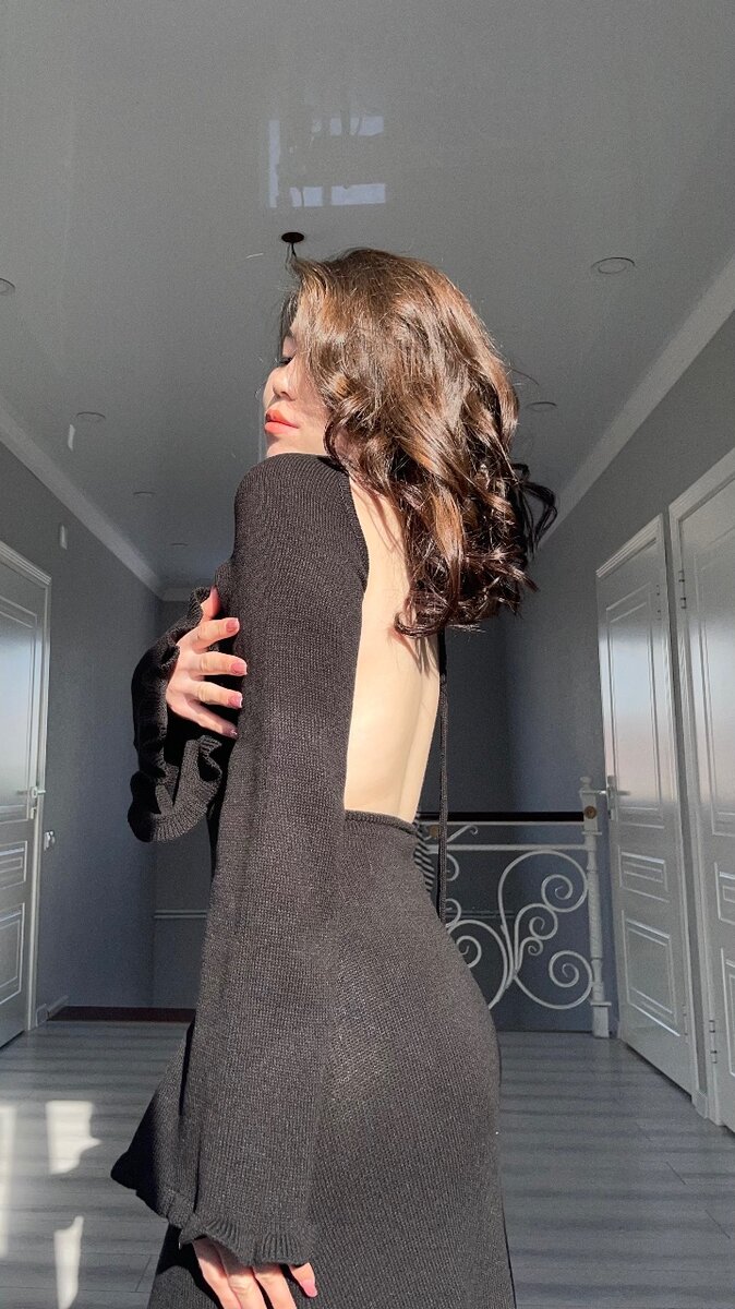 Платье с открытой спиной