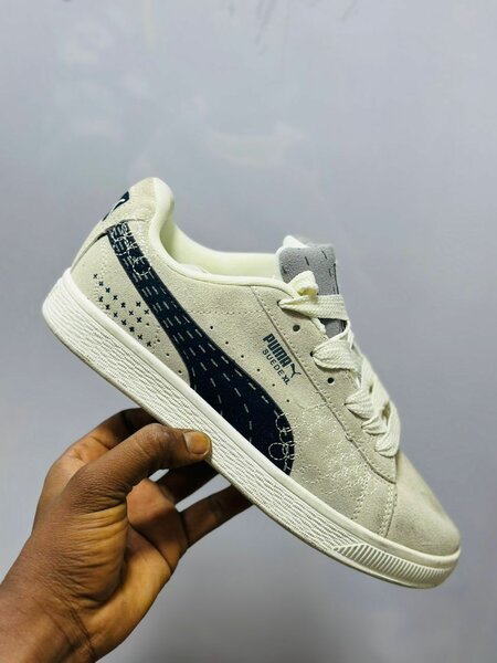 Baskets Puma blanches élégantes