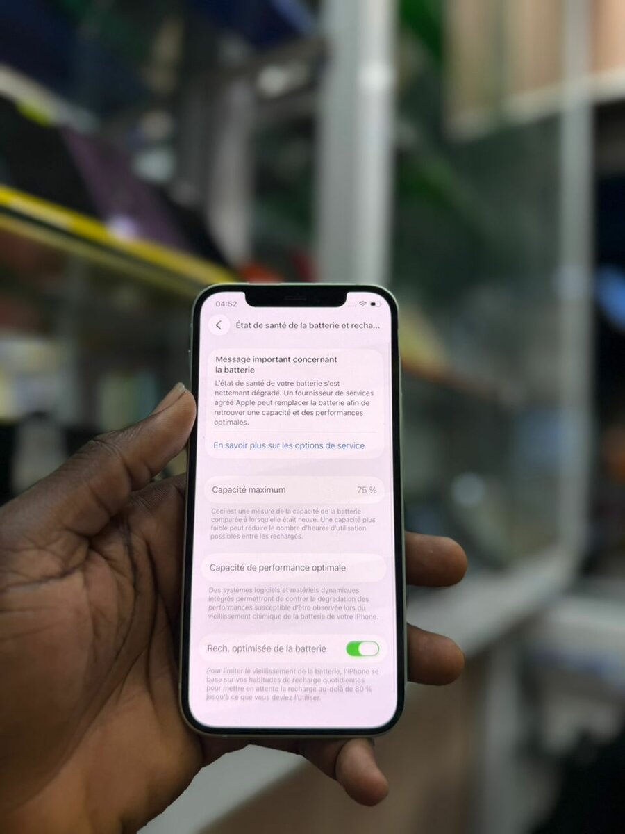 iPhone 12 64Gi vert 2nd main