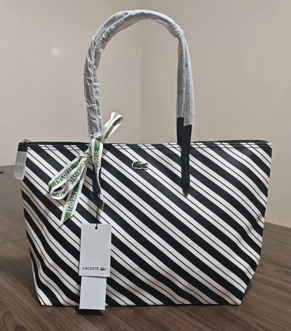 Sac fourre-tout Lacoste élégant