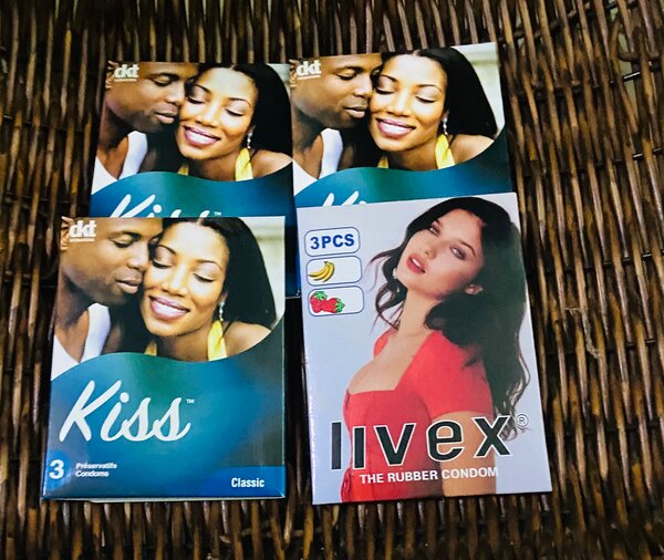 12 Préservatifs (4 paquets)