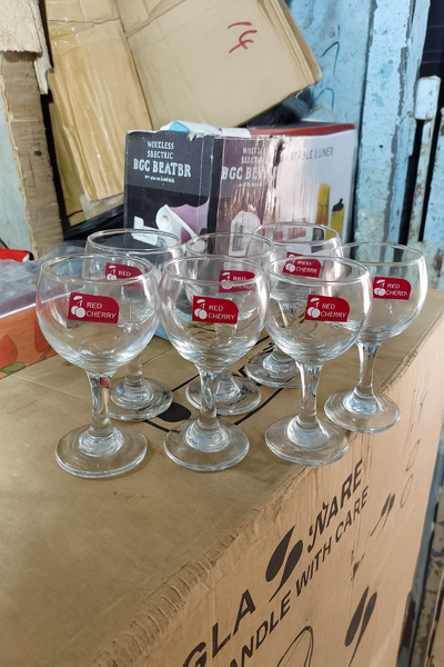 Verres à vin en cristal élégants