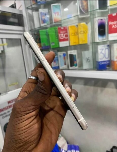 iPhone 11 Blanc 64 Go