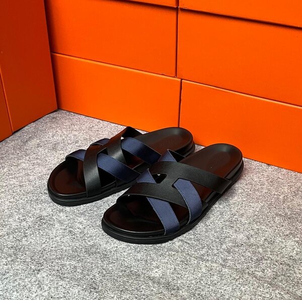 Sandales en cuir croisé