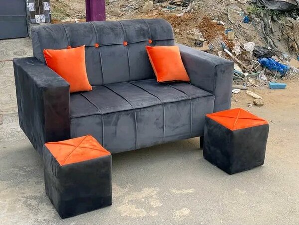 Canapé moderne avec poufs