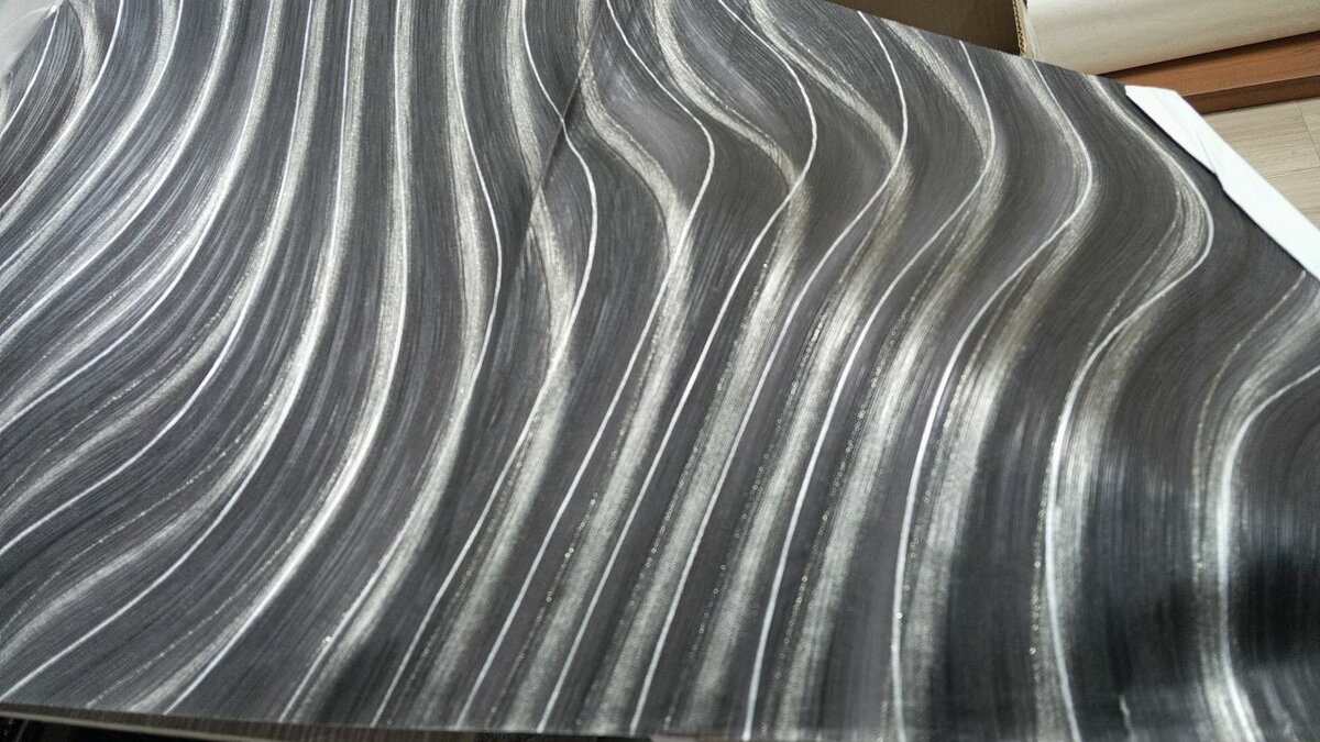 Обои, фотобои, плинтус, молдинг. Полиуретан и полистирол