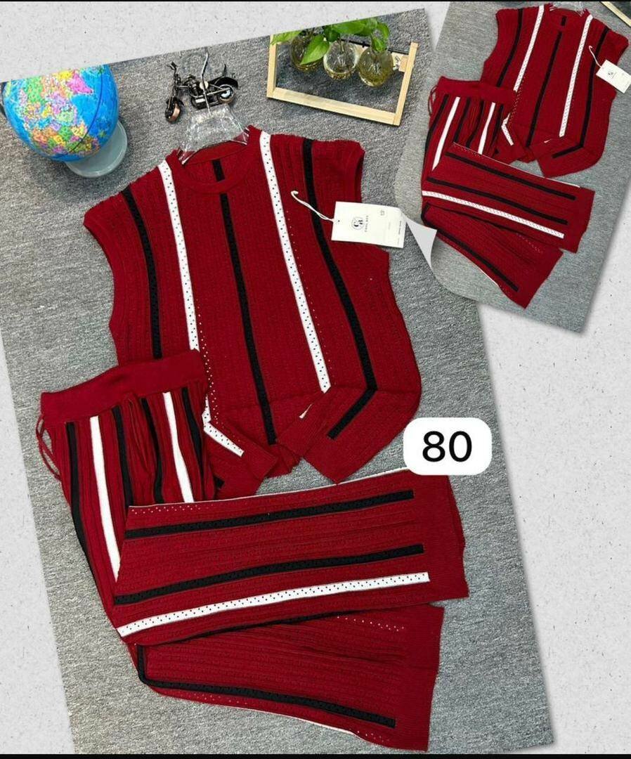 Tenue en tricot rayé homme