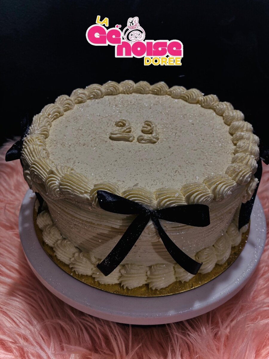 Gâteau Vanille avec Nœuds