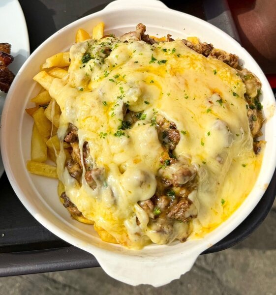 Frites au Fromage Deluxe