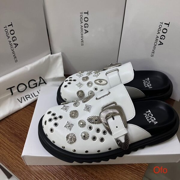 Mules Cloutées Toga Virilis