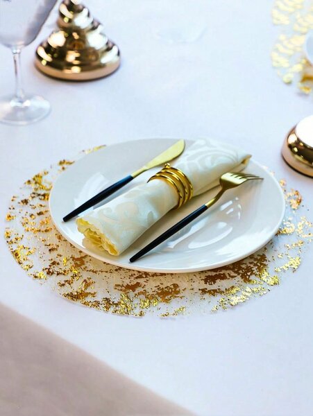 Napperons dorés étincelants