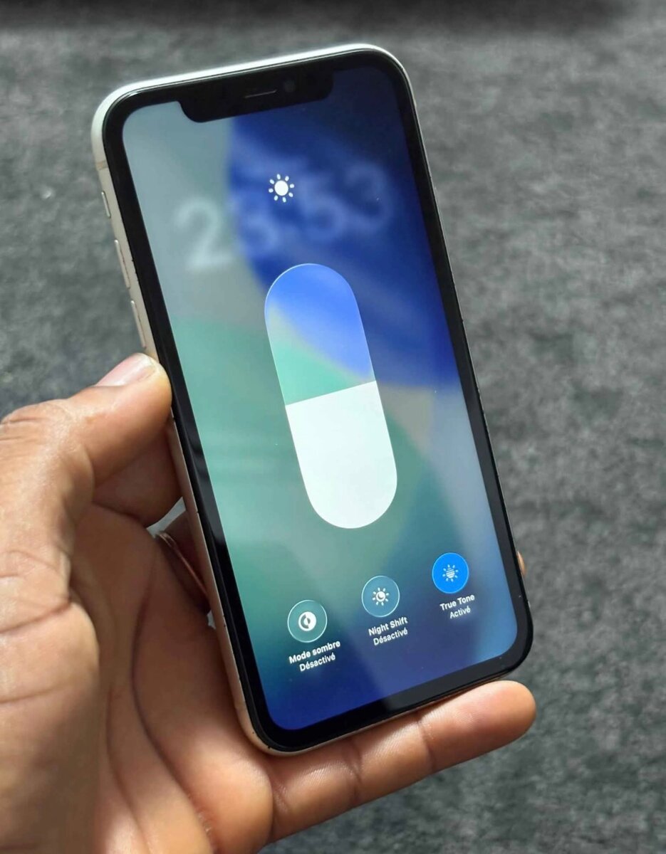 iPhone 11 simple blanc 64GB