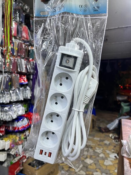 Multiprise avec USB et Interrupteur