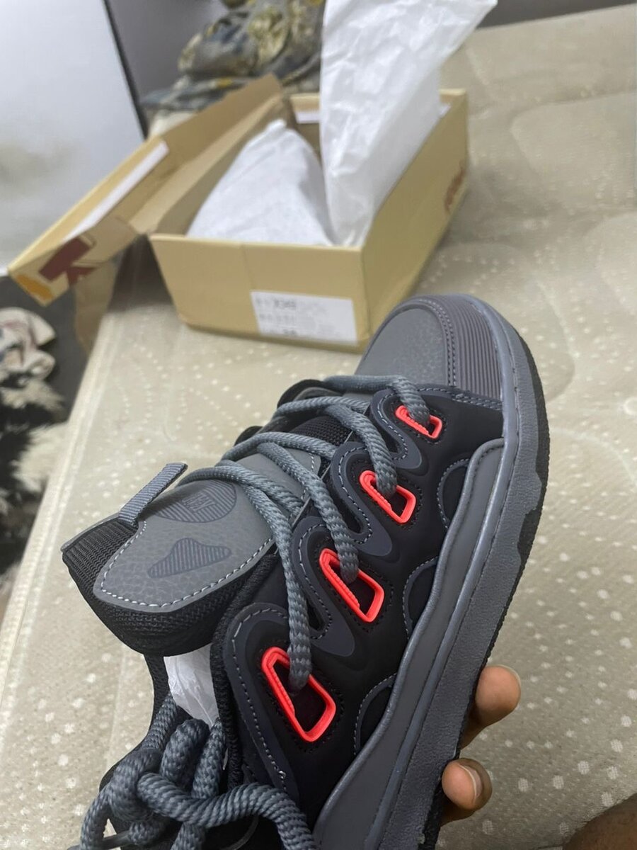 Baskets montantes gris foncé