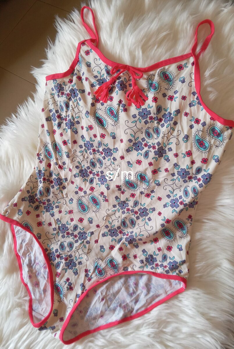 Women's two-piece swimsuit