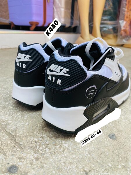 belles baskets pour hommes