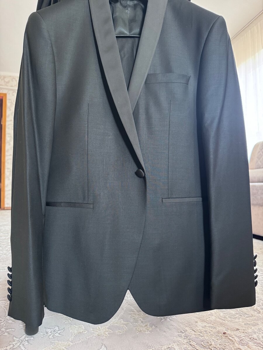 Мужской смокинг костюм. Размер 50, турция