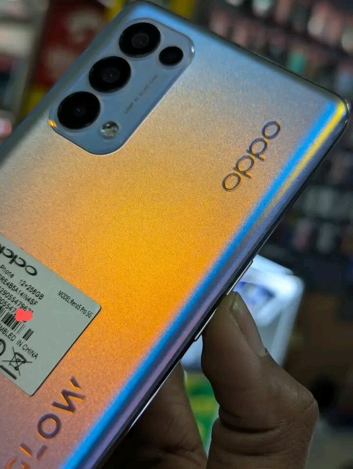 Smartphone OPPO Design Éblouissant