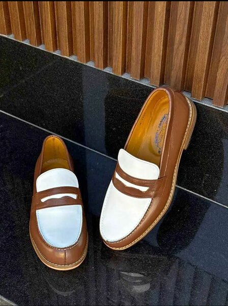 Chaussures Mocassins en Cuir Marron et Blanc