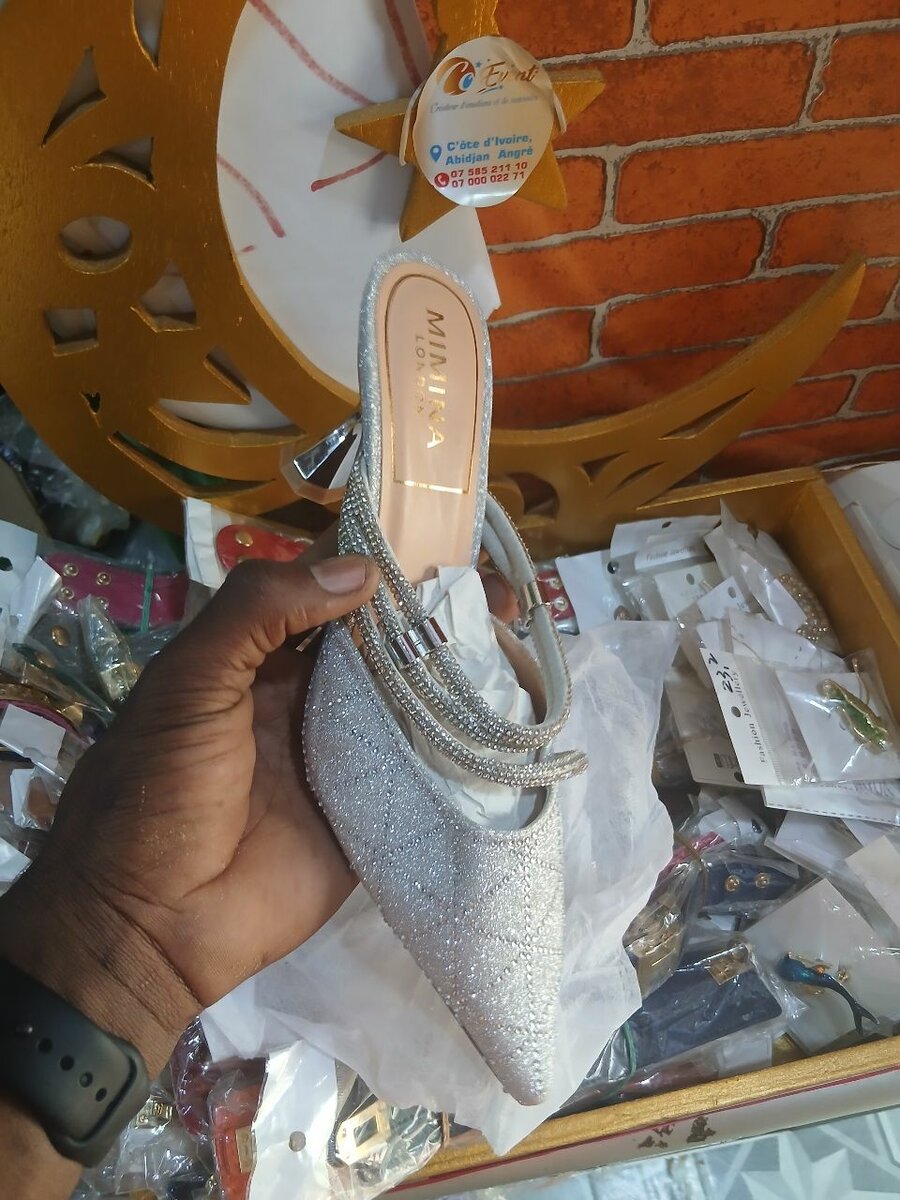 Mules élégantes pailletées