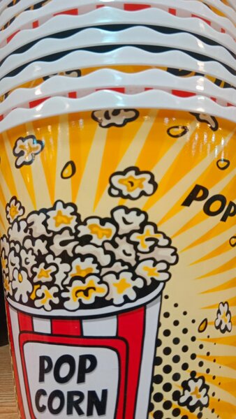 Popcorn container