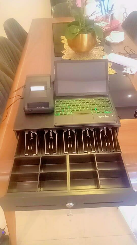 Caisse enregistreuse terminal de point de vente 10"