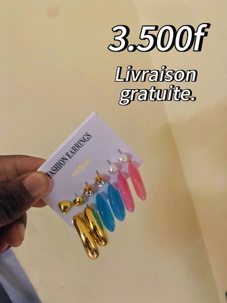 Set de boucles d'oreilles tendance