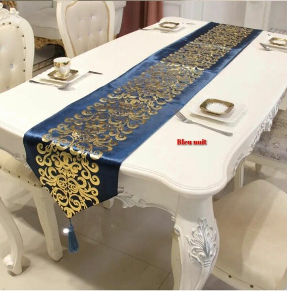 Chemin de Table Élégant Bleu Nuit
