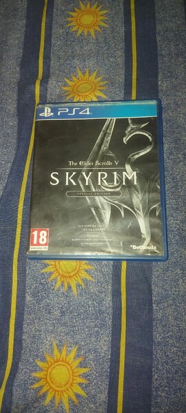 Cd ps4 (skyrim)