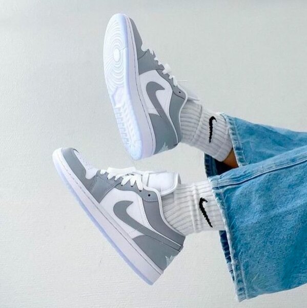 Nike Air Jordan one