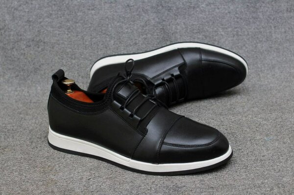 Chaussures élégantes en cuir noir