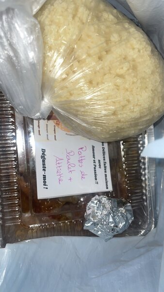 8 Pattes de poulet +attieke