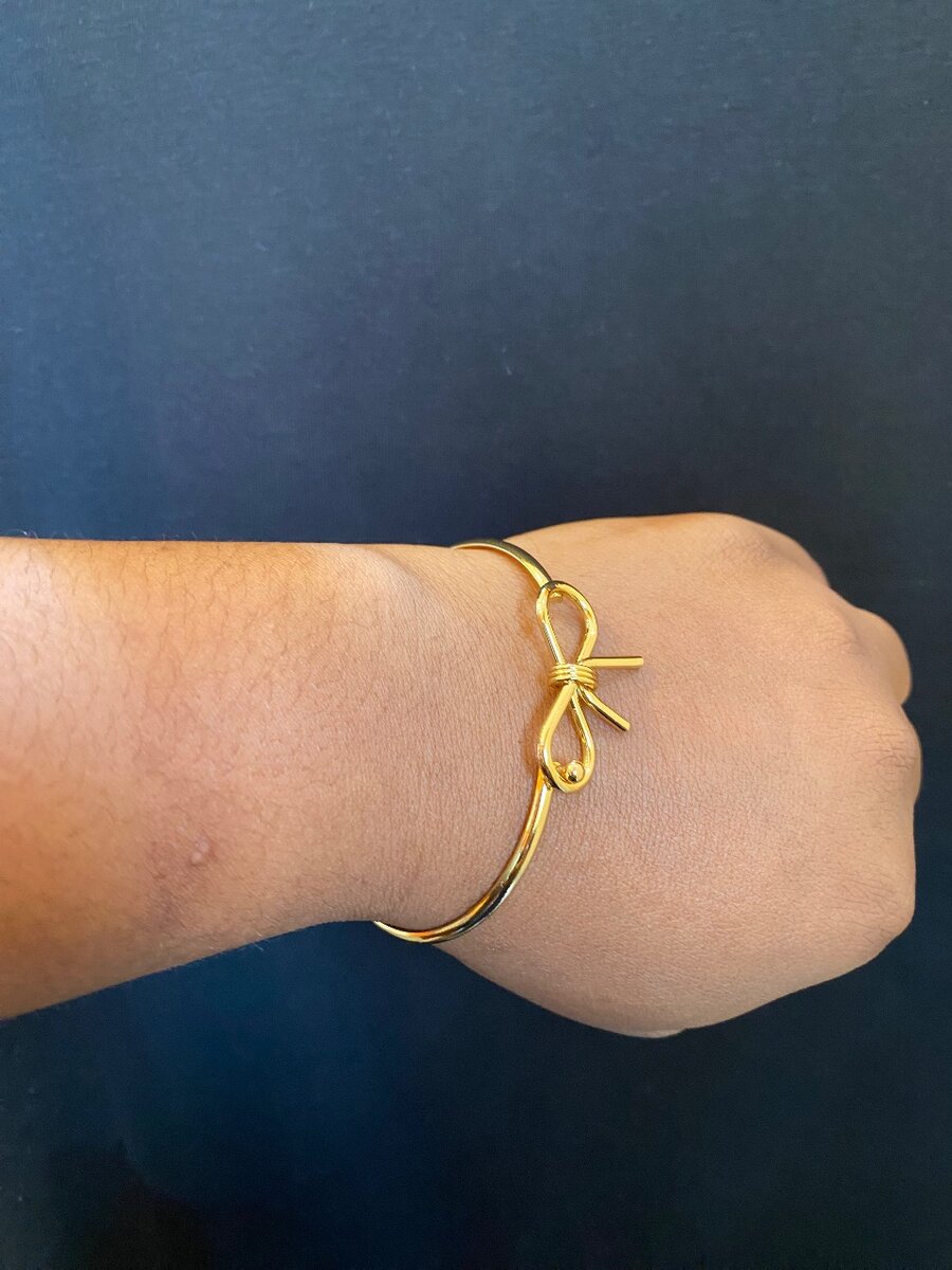 Bow bracelet bangle