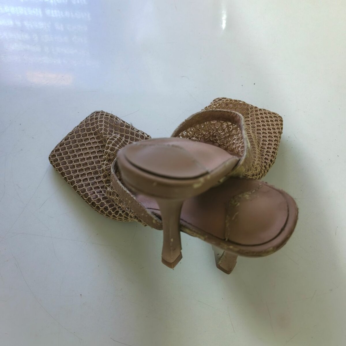 Mules à talons filet élégants