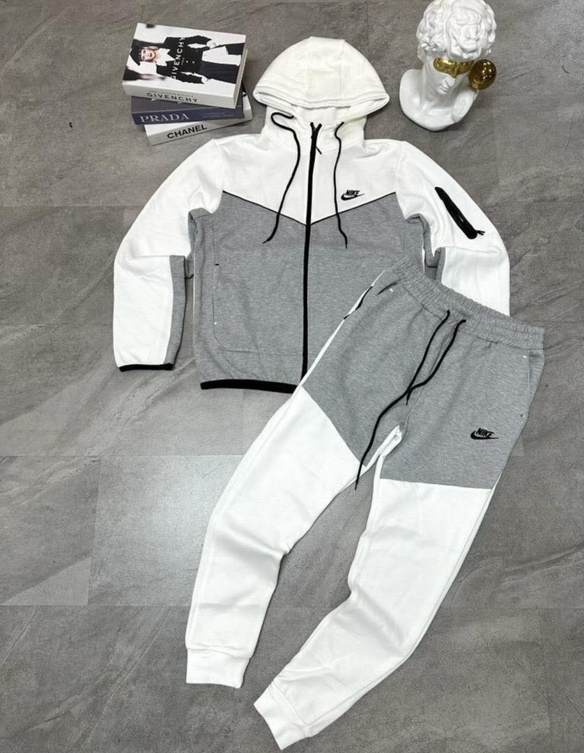 NIKE TECH FLEECE original