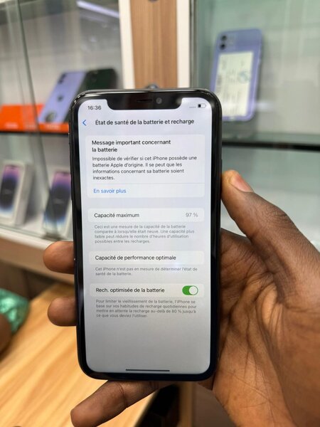 iPhone 11 Noir 64GB Débloqué