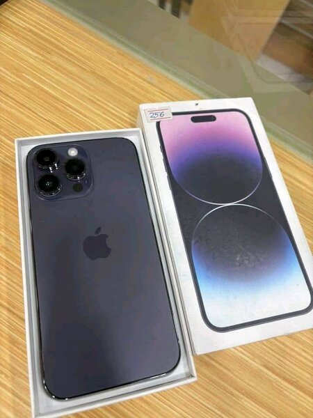 iPhone 14 Pro 256 Go Noir