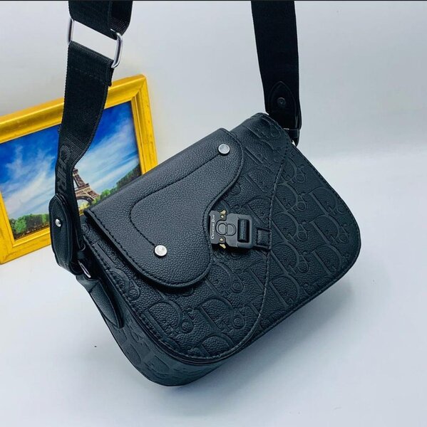 Sac bandoulière homme moderne