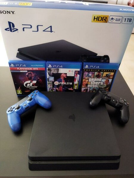 Console Sony PS4 1TB + Jeux